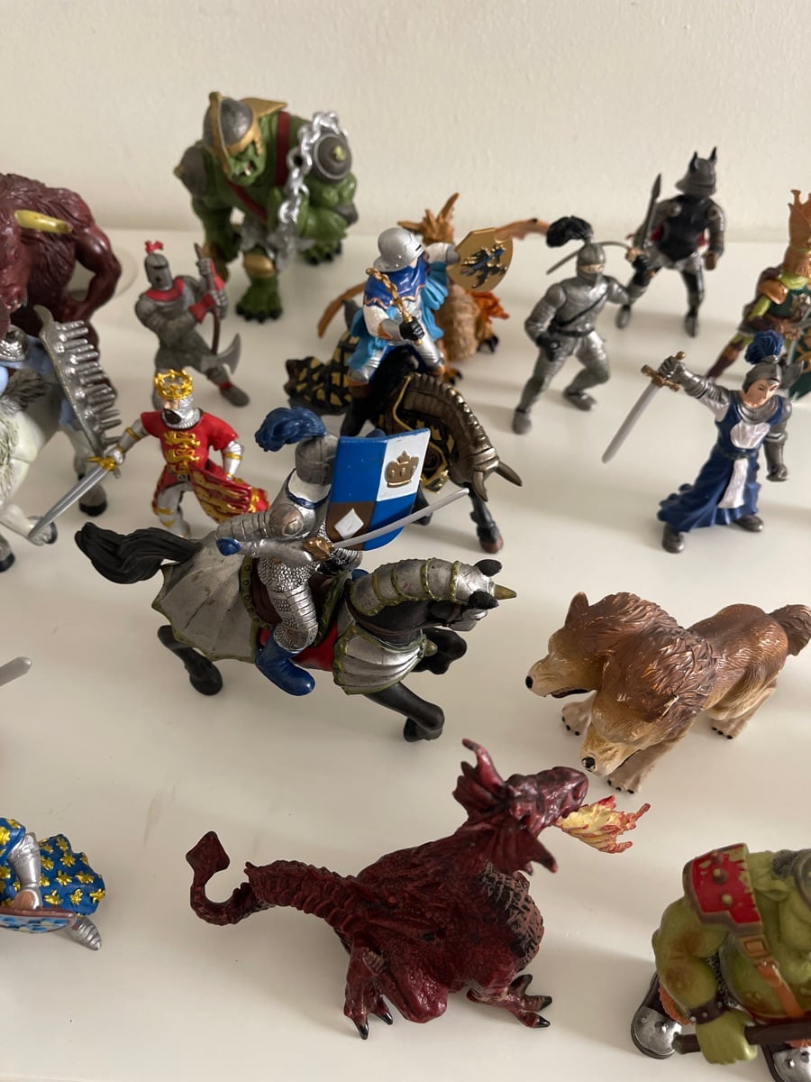 Med Evil Action Figures Collectables - Image 4