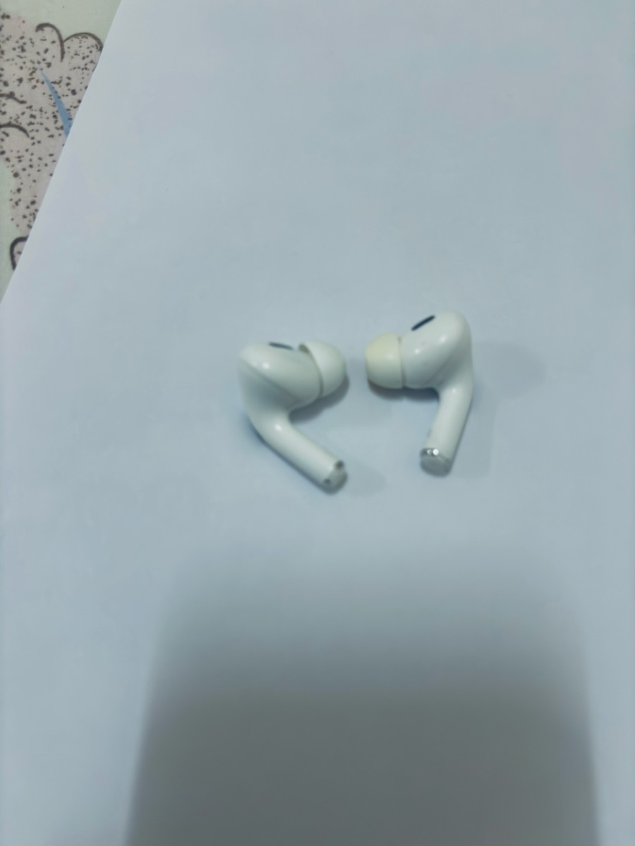 AirPod pro 2 generation A2698 - Image 3