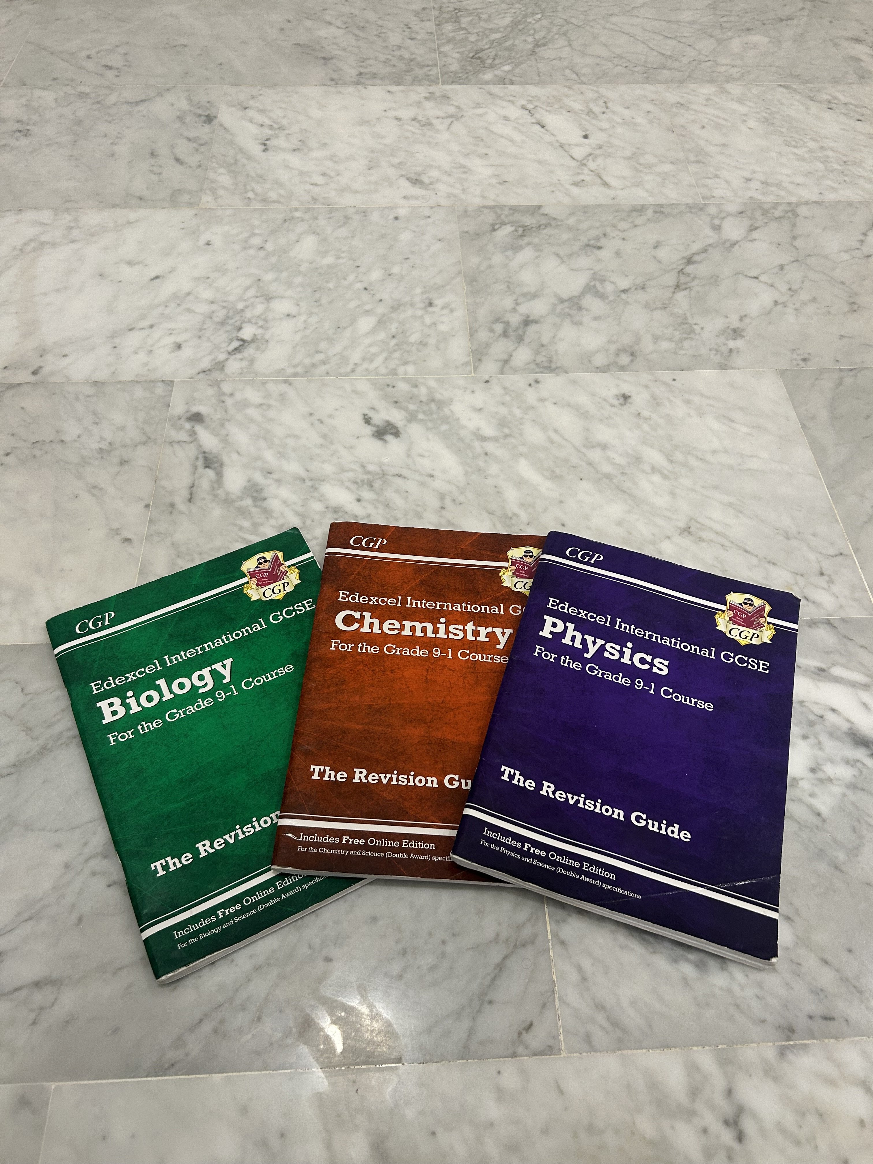 All IGCSE edexcel science textbooks - Image 1