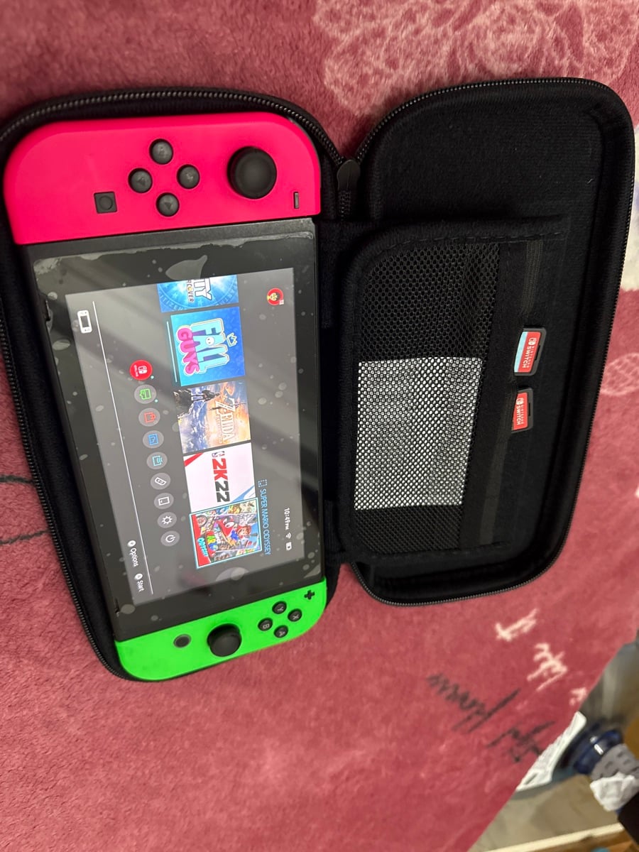 Nintendo Switch wit game - Image 4