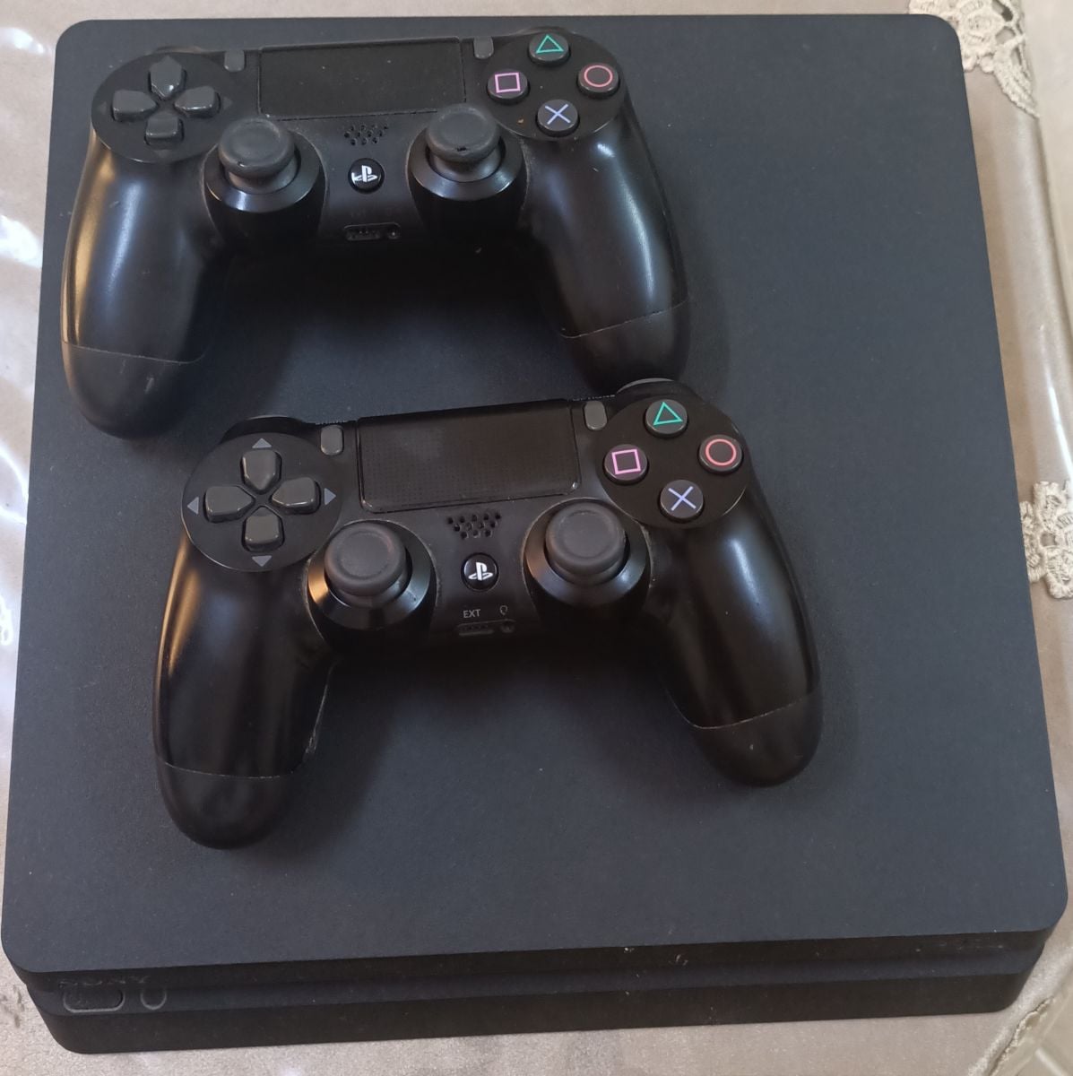 PS4 + 2 Controllers + 6 PS4 Games - Image 10