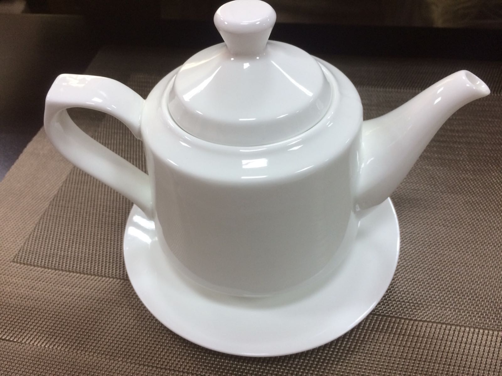 Crockery & Cutlery - Image 8