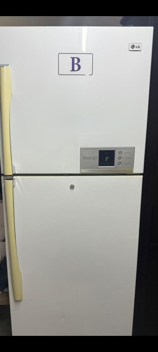 LG double door Refrigerator with good working condition - Image 1