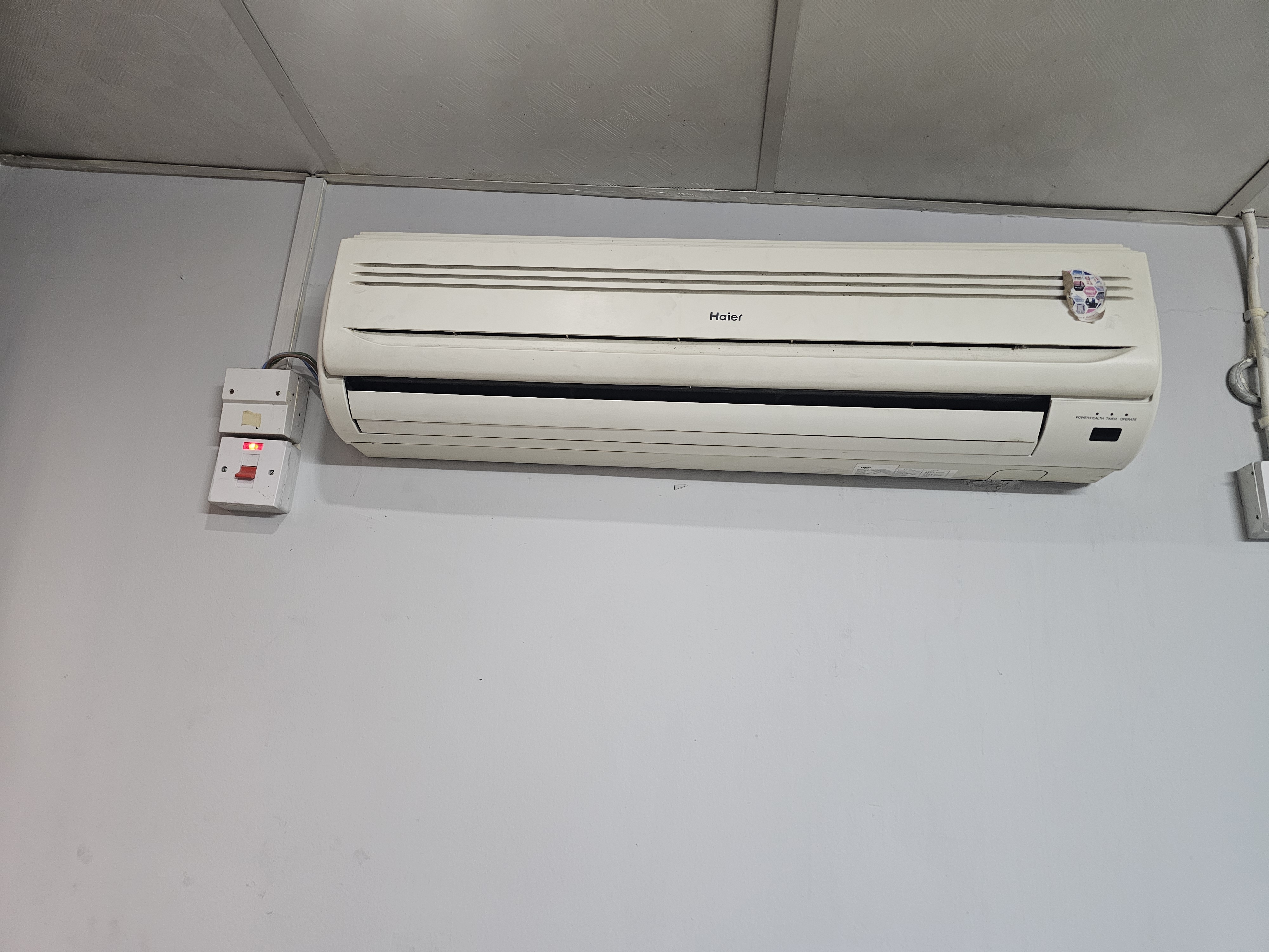 Wall Mounted AC Split 2TR | Items | Qatar Living Classifieds | Qatar ...