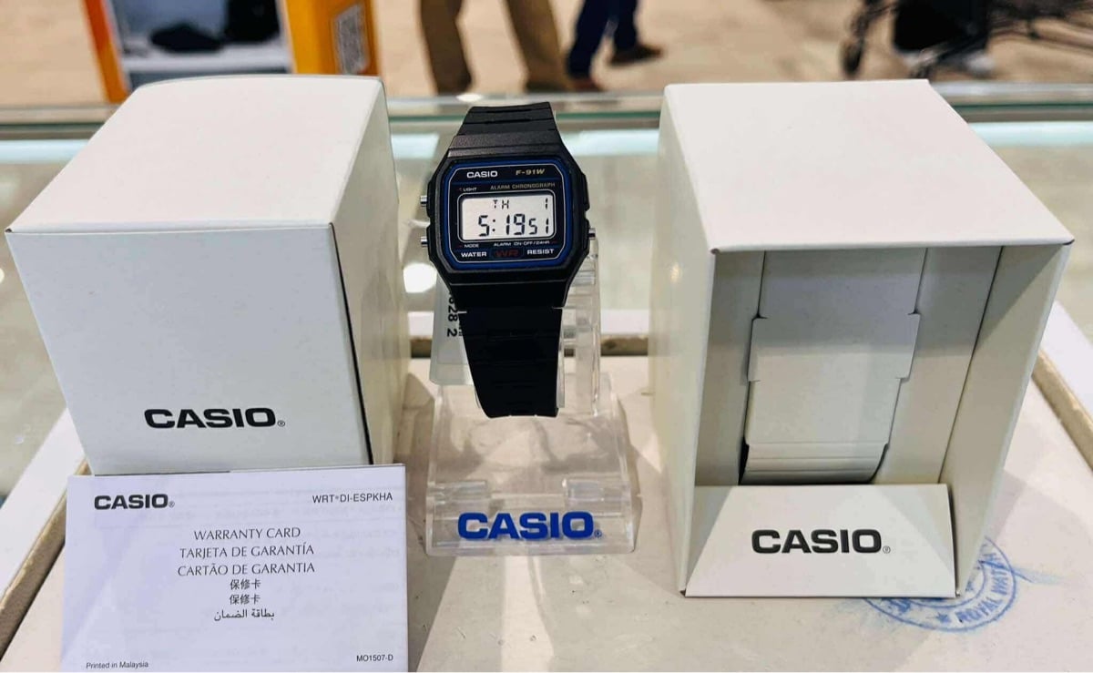 Brand new Casio watch with 1 year warranty - Image 2