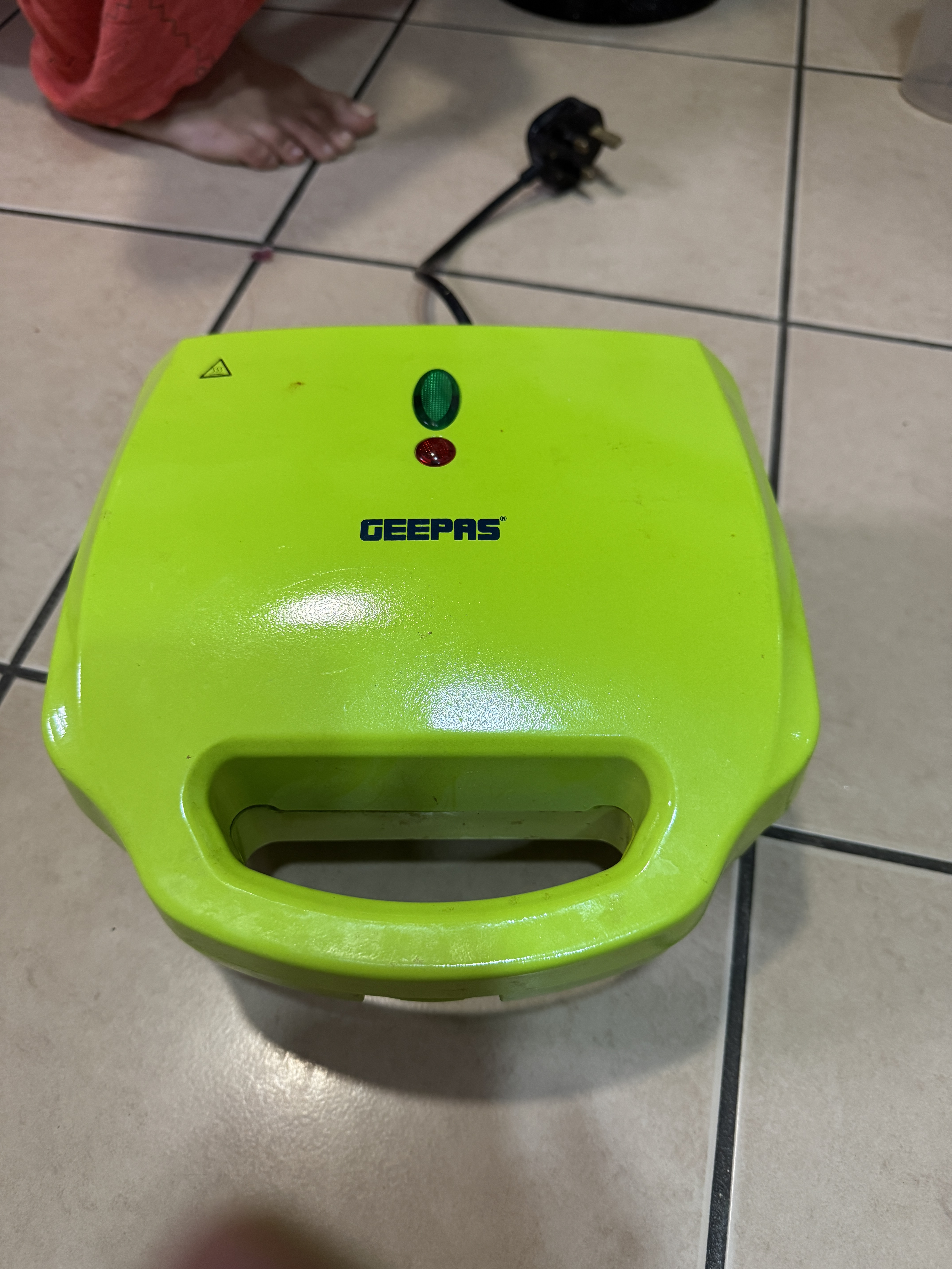 Geepas brownie maker - Image 1