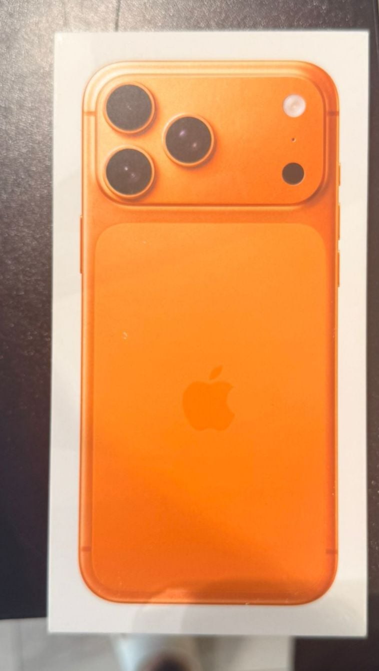 Apple iPhone 17 Pro Max 512 GB Cosmic Orange  - Image 2