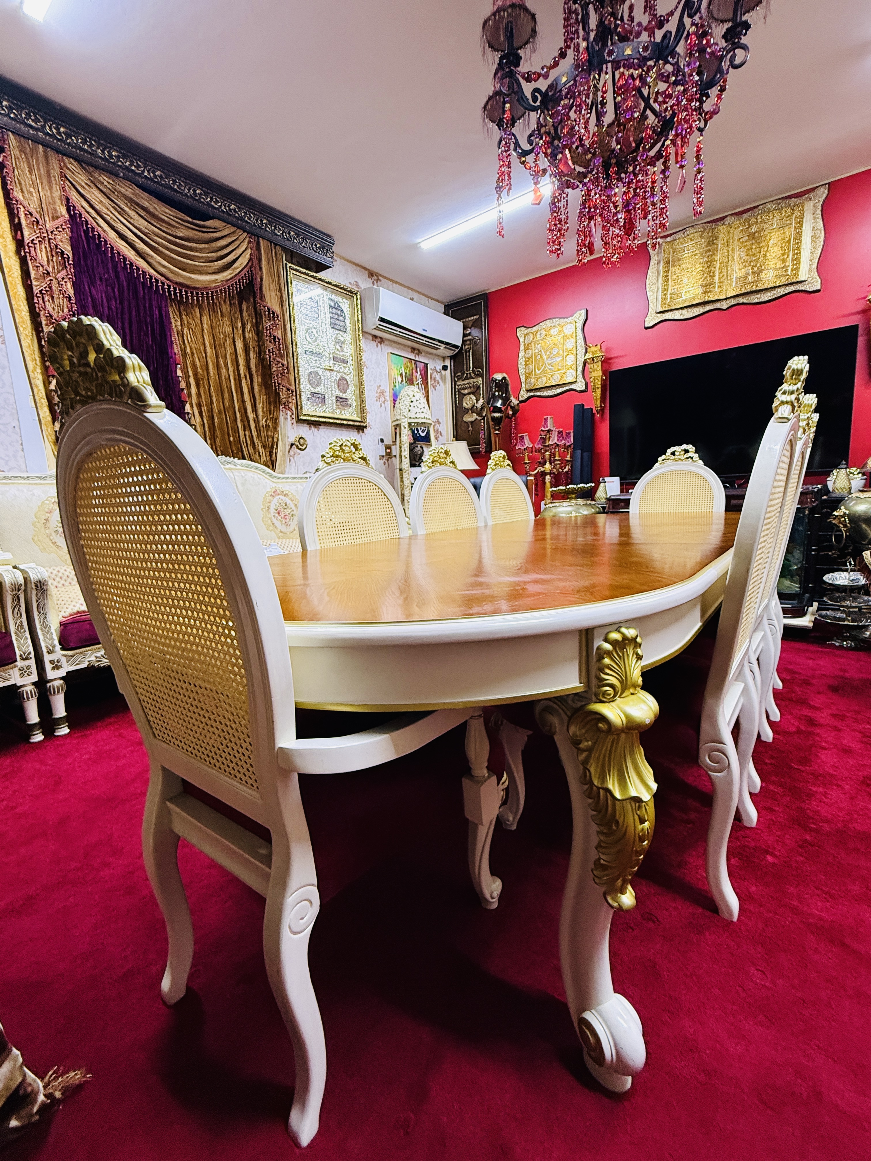Luxury 8 Seater Dining table Flawless condition. - Image 6