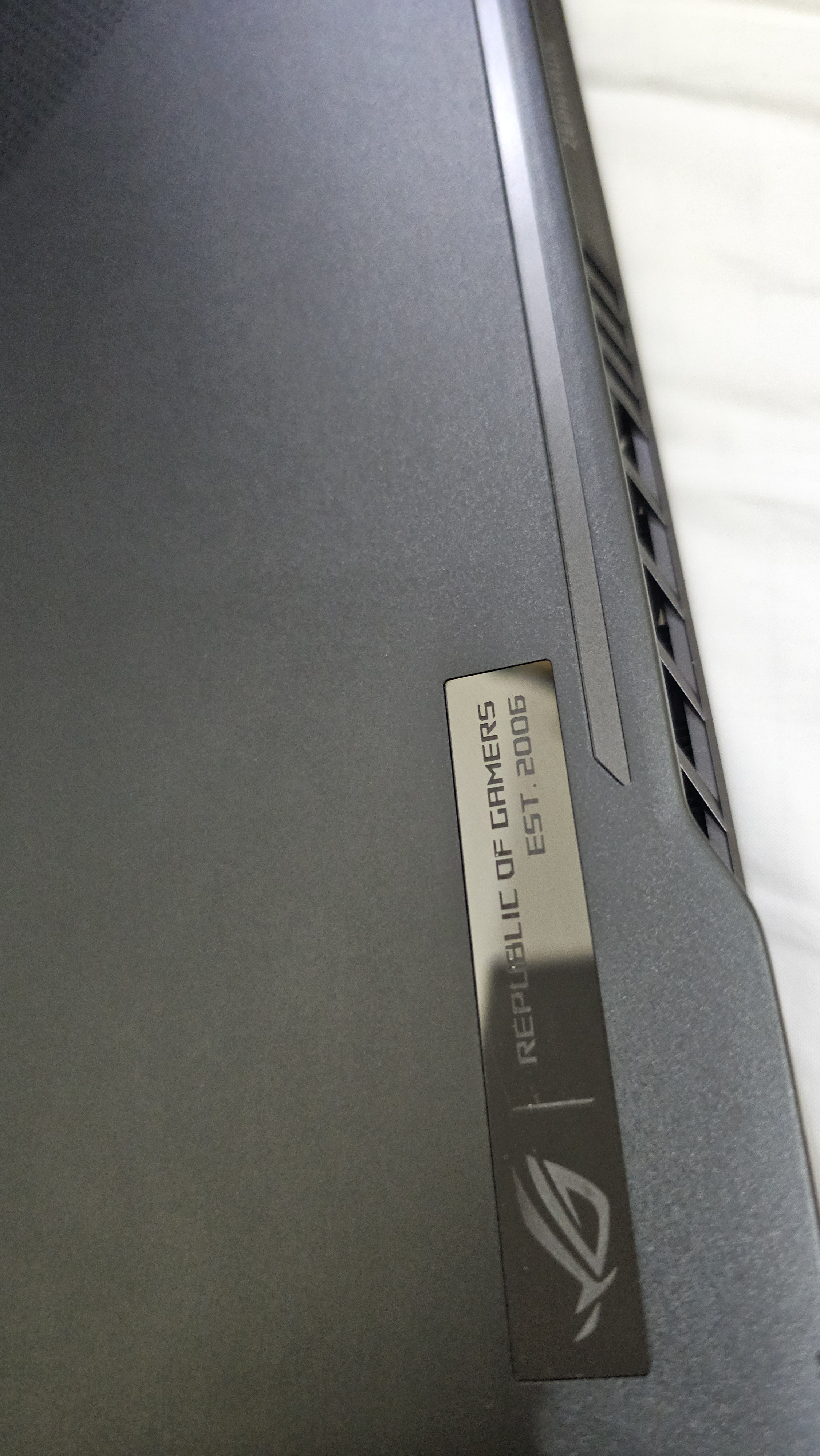 Asus Zephyrus G14  - Image 8