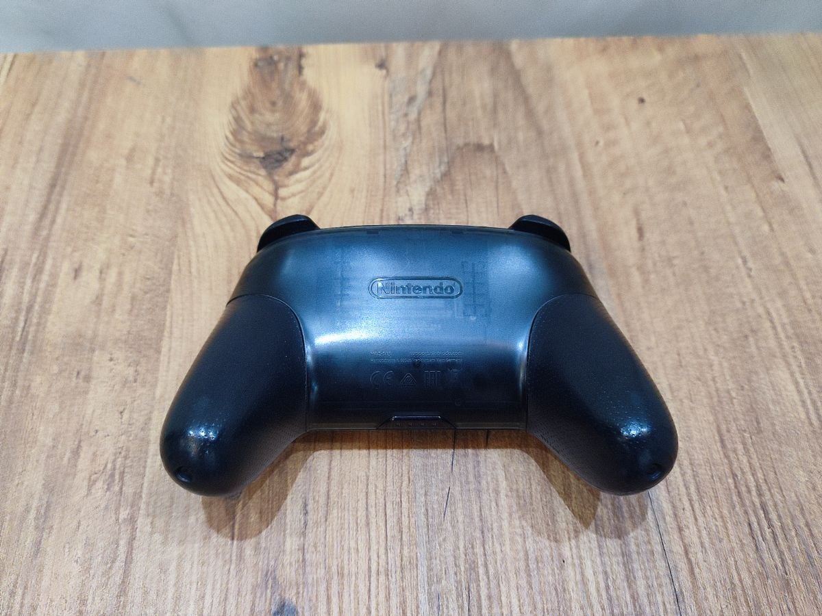 Nintendo switch pro controller - Image 3
