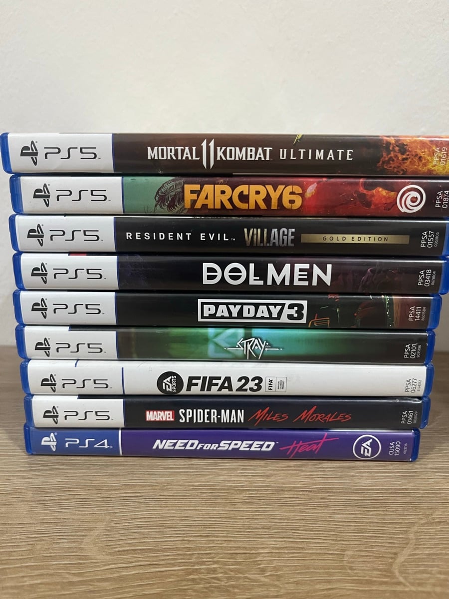 PS5 & PS4 CD’s for Sale - Image 1