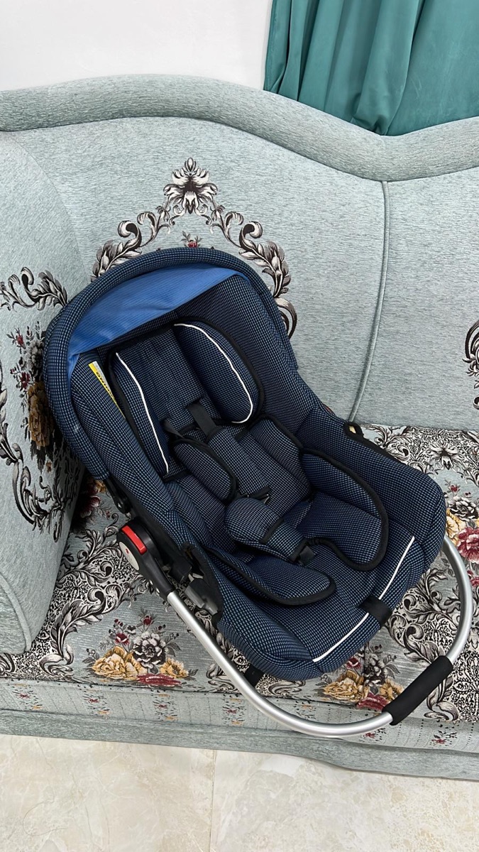 Baby car seats - Image 1