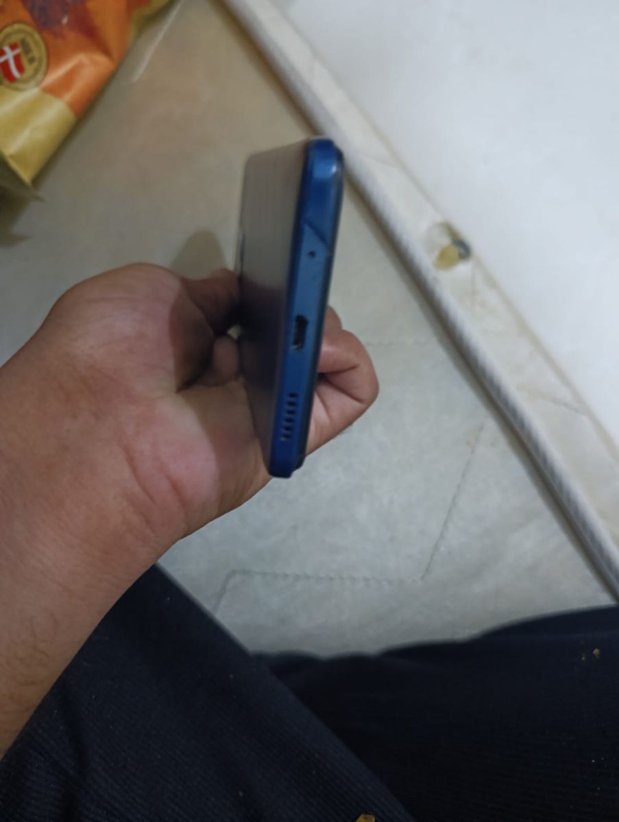 RedMi 12c Sealed set one hand use only - Image 2