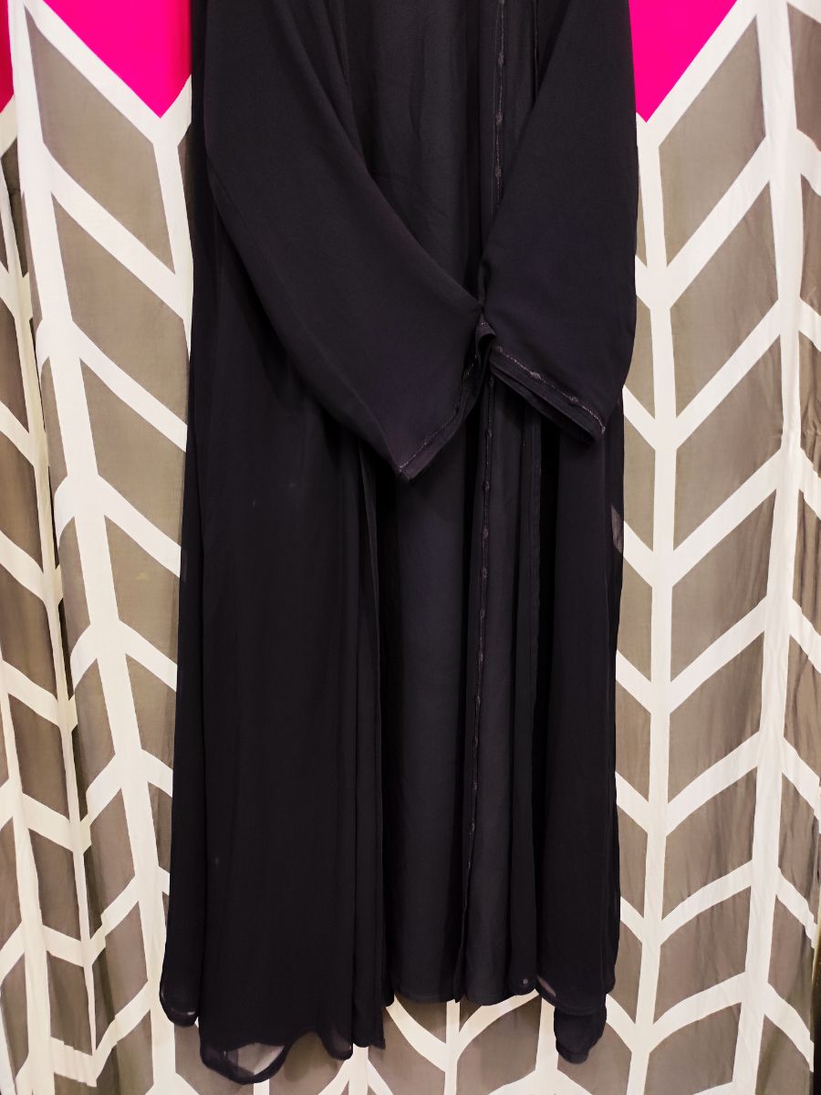 Used Abaya each 10 riyal only - Image 2