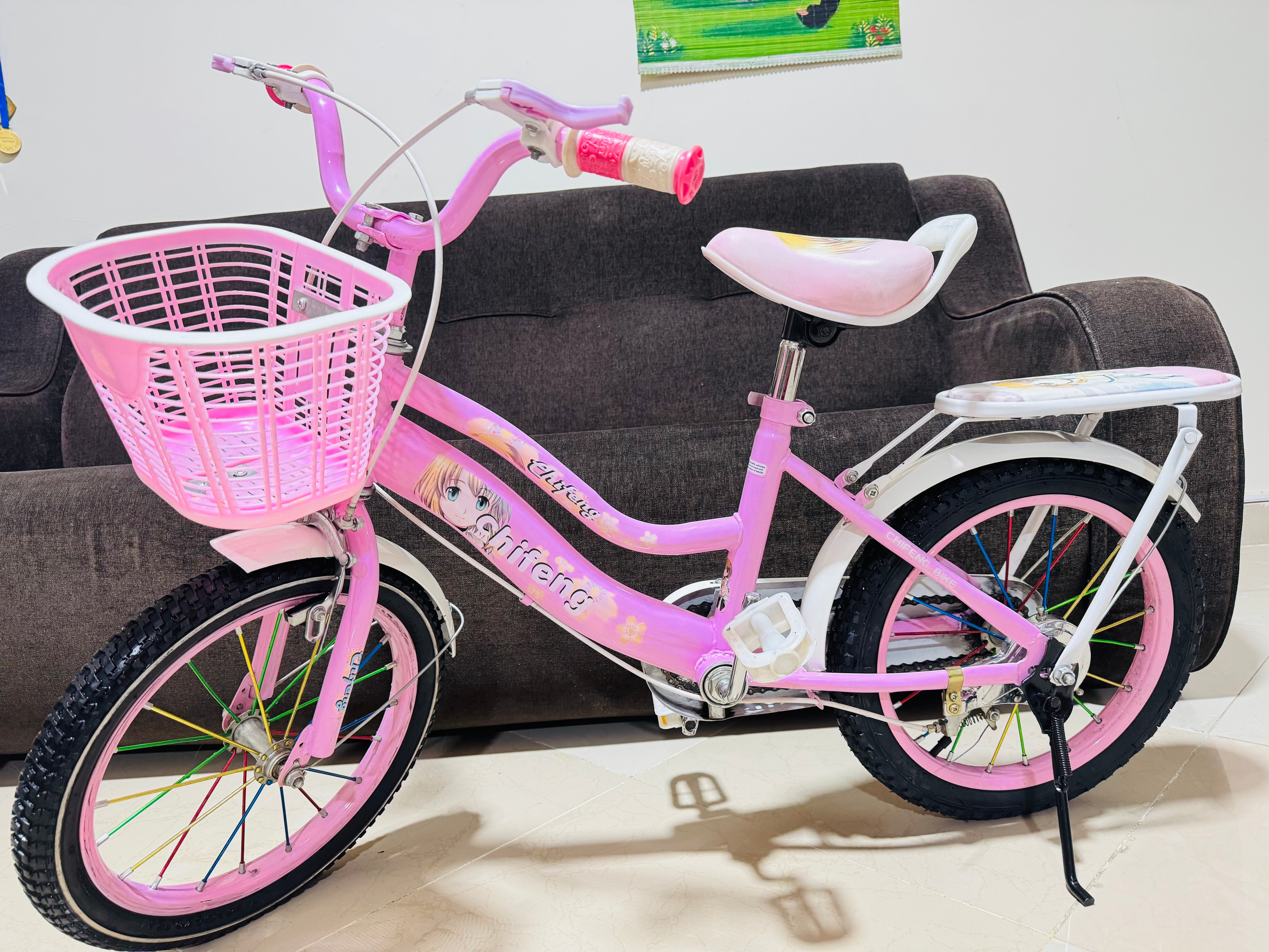 Never or rarely used girls  bicycle for sale.. suitable for ages 3 yrs and above.. never parked outside - Image 3
