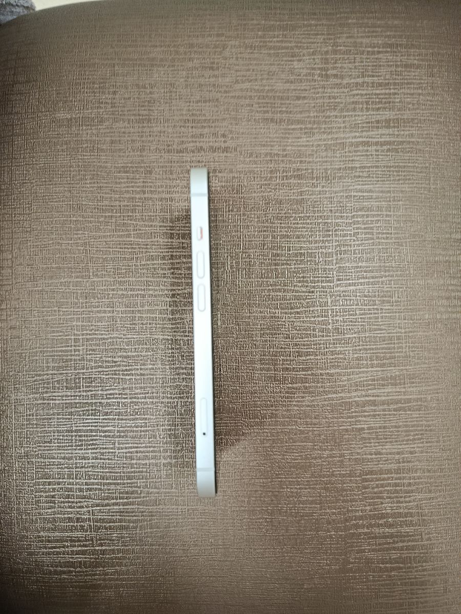 iPhone 14 - Image 4