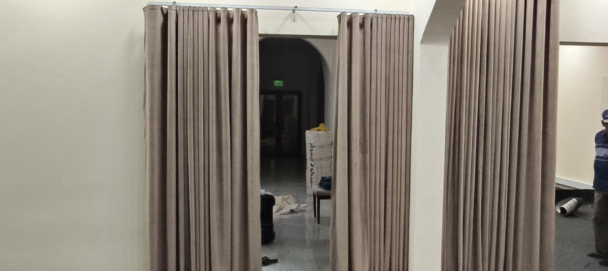 Curtain - Image 8
