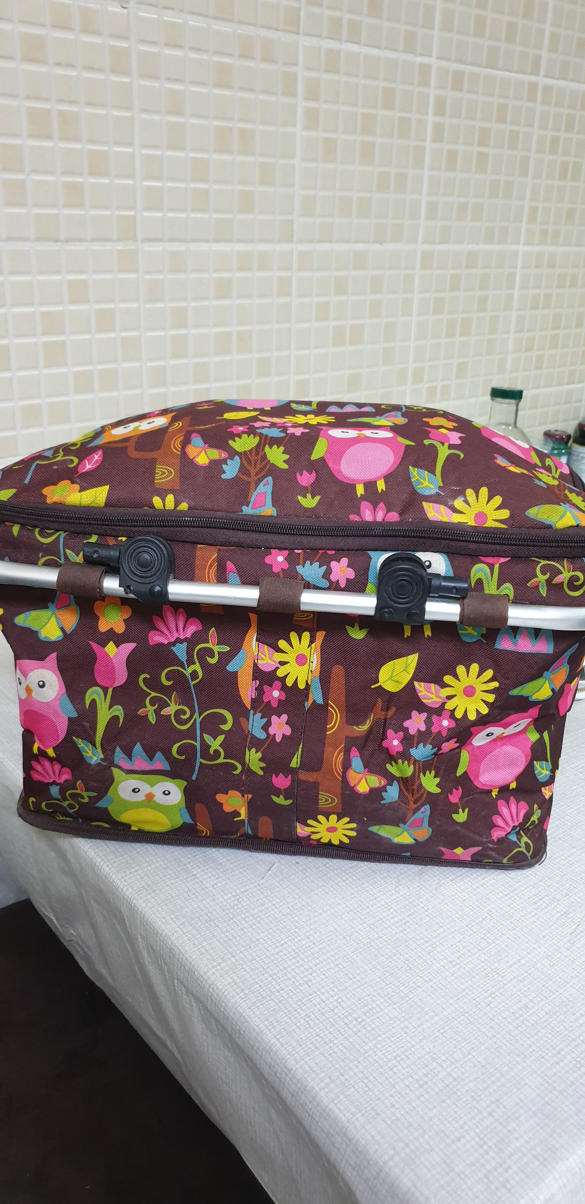 Basket and insulated picnic bag - Image 3