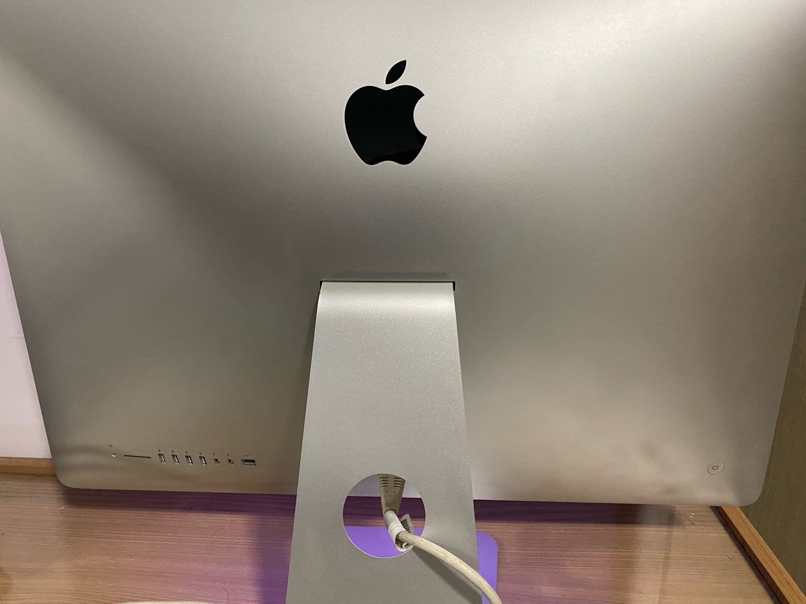 iMac 5K 27 in’ Late 2015 - Image 2