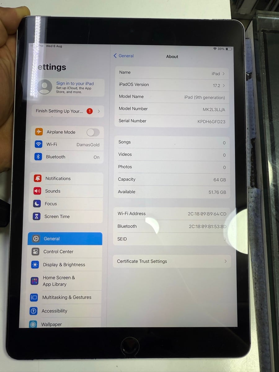 Ipad 9th generation - Image 4