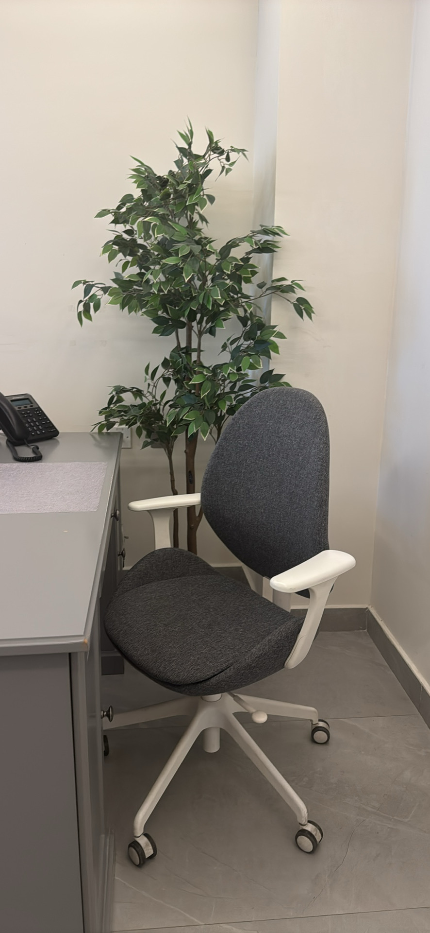 Office desk, fila cabinet, office chair 1350 Qr last fixed price perfect condition  - Image 9