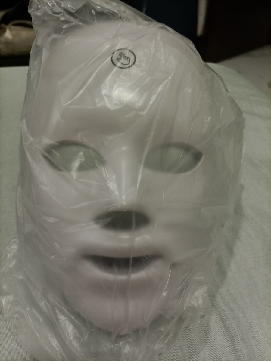 Brand new infrared anti-age beauty mask - Image 3