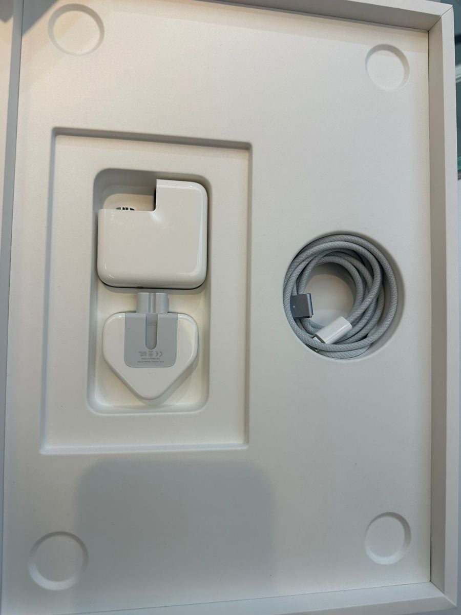 Mackbook air m4 13inch 256gb - Image 7