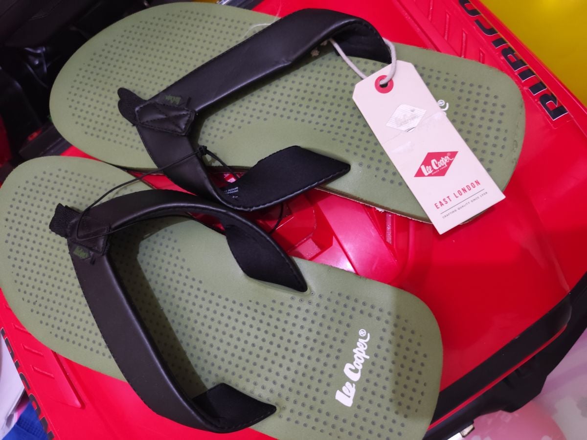 SIZE 46 BRAND NEW LEE COOPER - Image 3