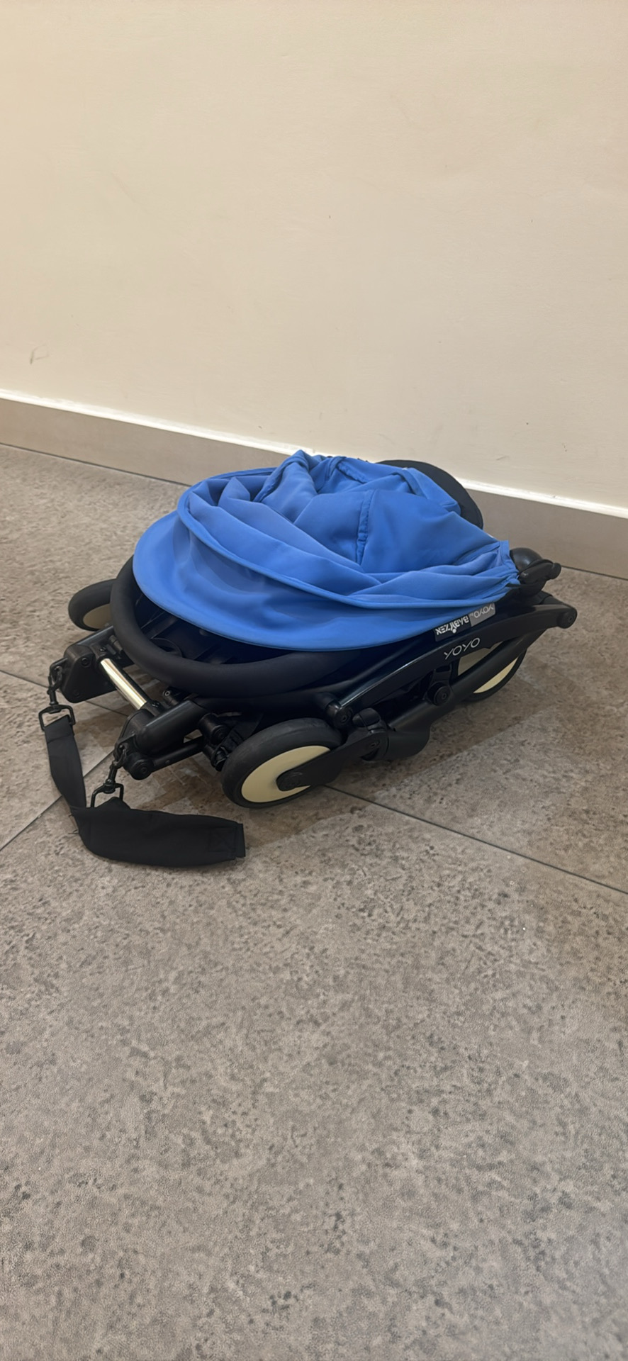 Yoyo stroller/newborn pack/ travel bag( like new) - Image 9
