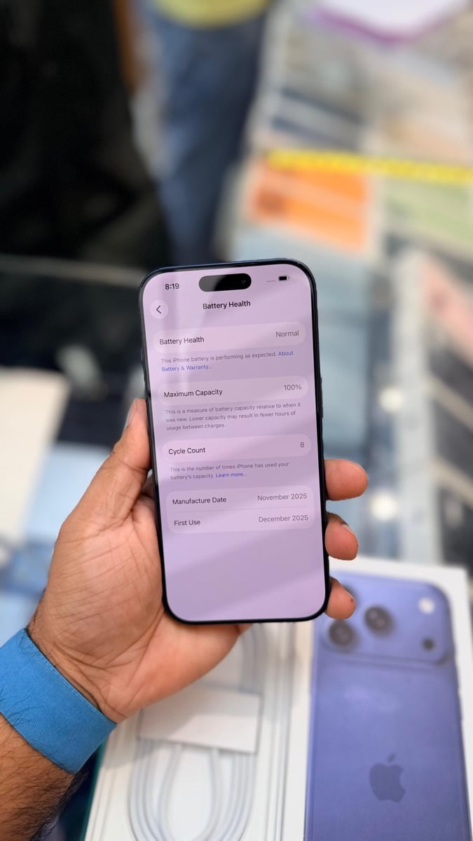 I PHONE 17 PRO 256GB - Image 3