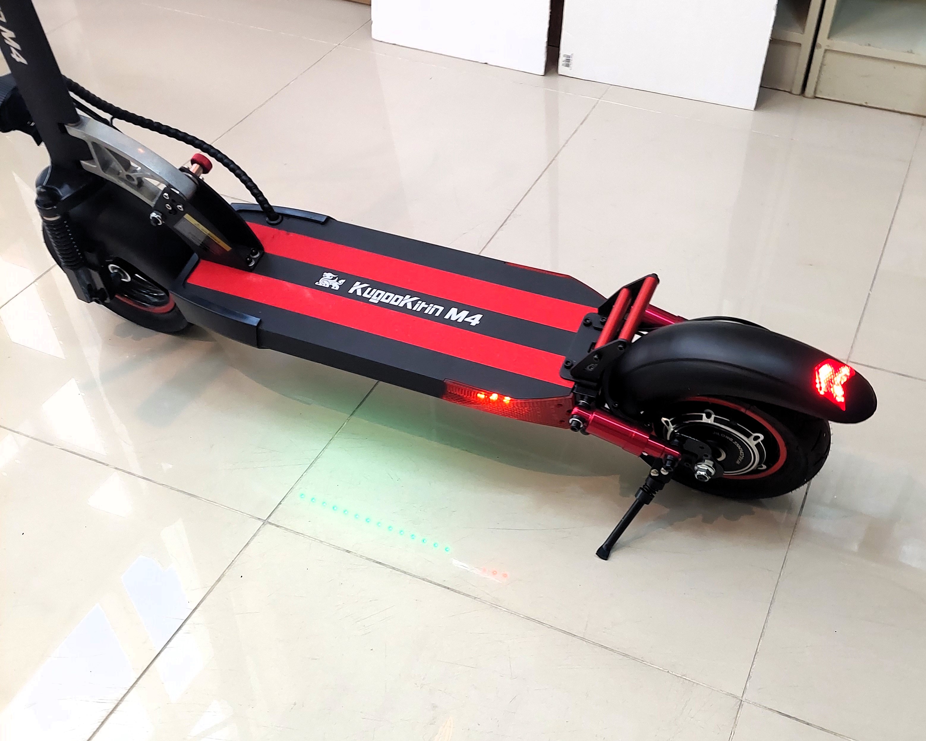 Electric scooter Kugoo M4 سكوتر كهربائي  - Image 8