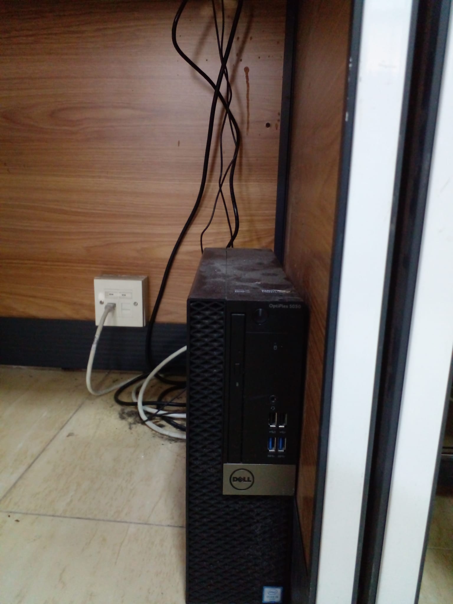 USED OFFICE ELECTRONICS & APPLIANCES FOR SALE – OFFICE RELOCATION - Image 3