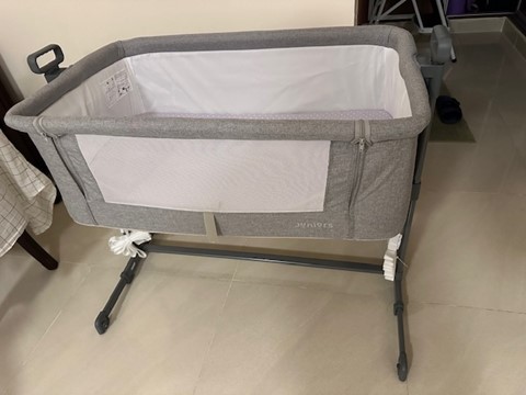 Baby cradle rarely used, less than 8 months - Image 1