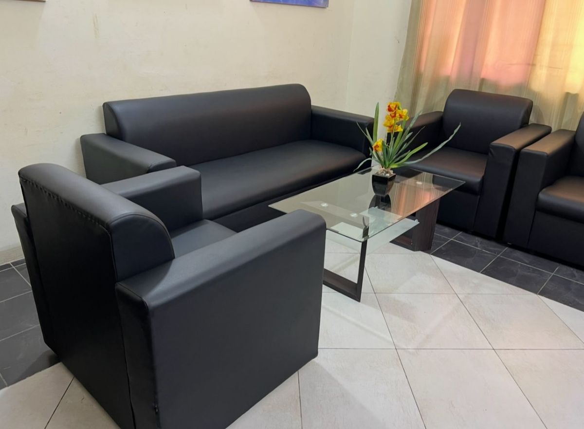 Used office desk and chair buy sell in qatar 55157083 - Image 12