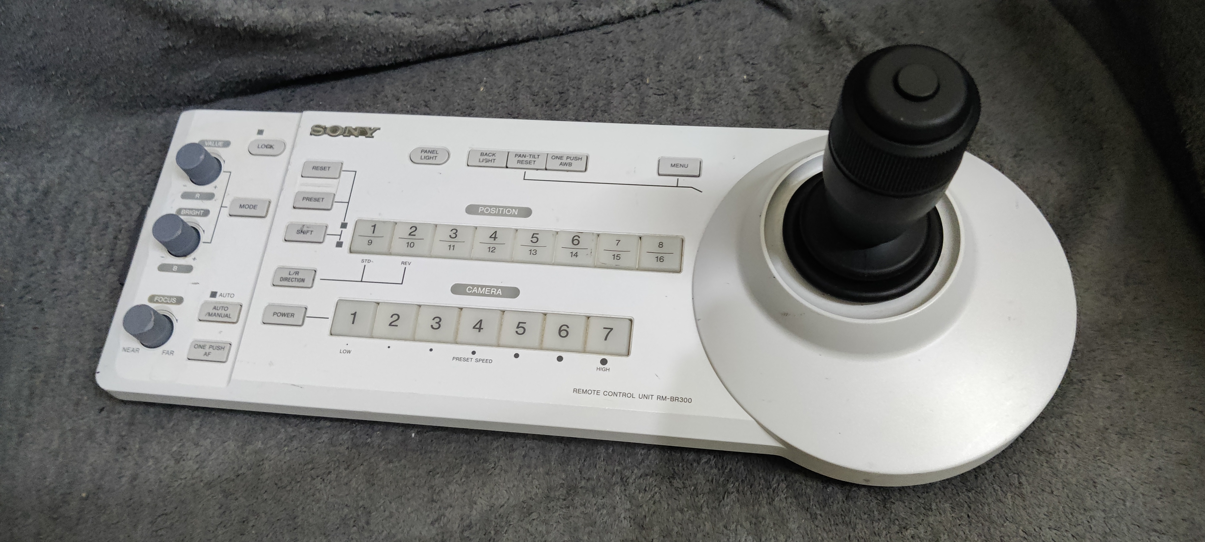 SONY Remote Control Unit RM-BR300 | NEGOTIABLE| - Image 4