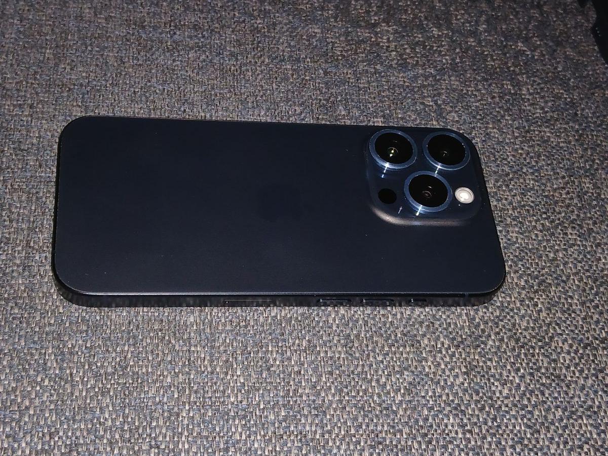 Iphone 15 pro 128/gb blue titanium - Image 11