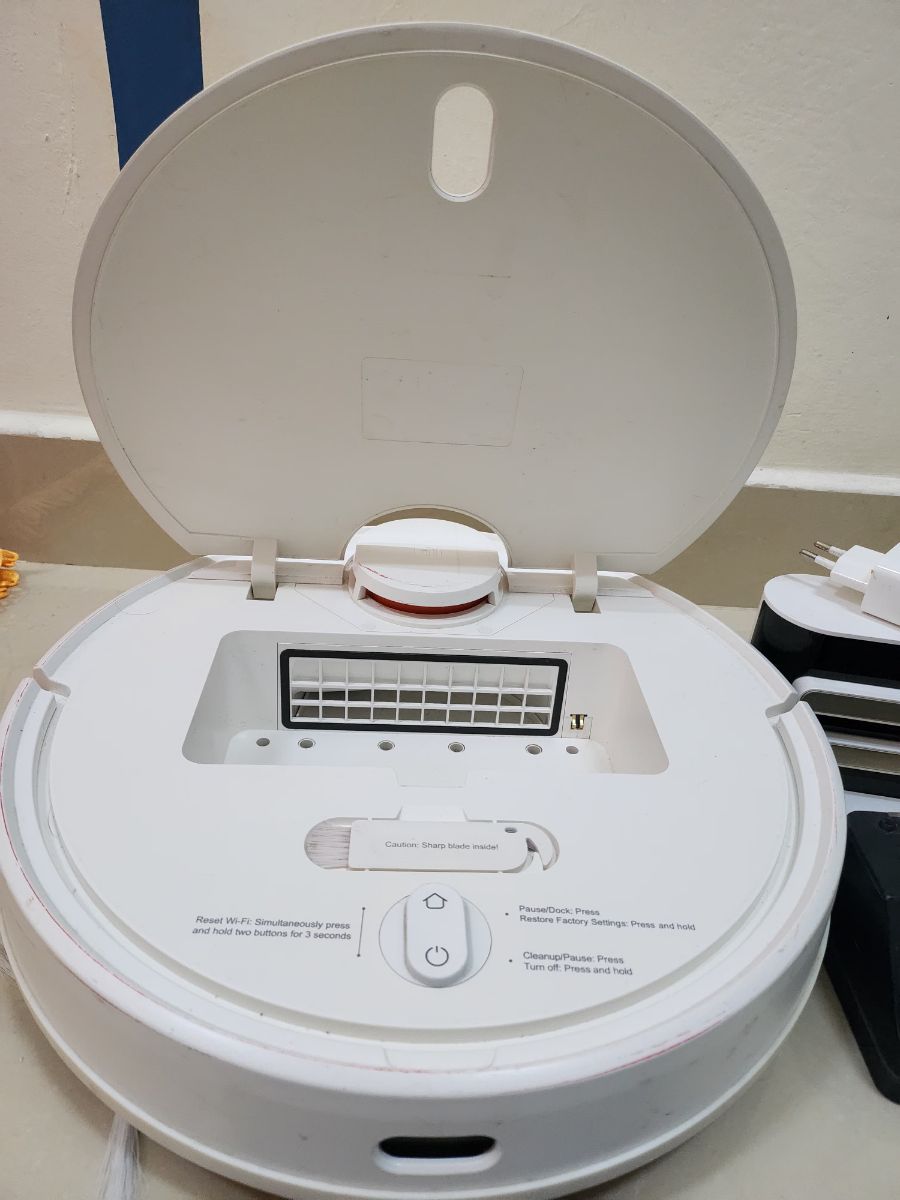 Xiaomi Mi Robot Vacuum-Mop P (Used – Perfect Condition) - Image 1