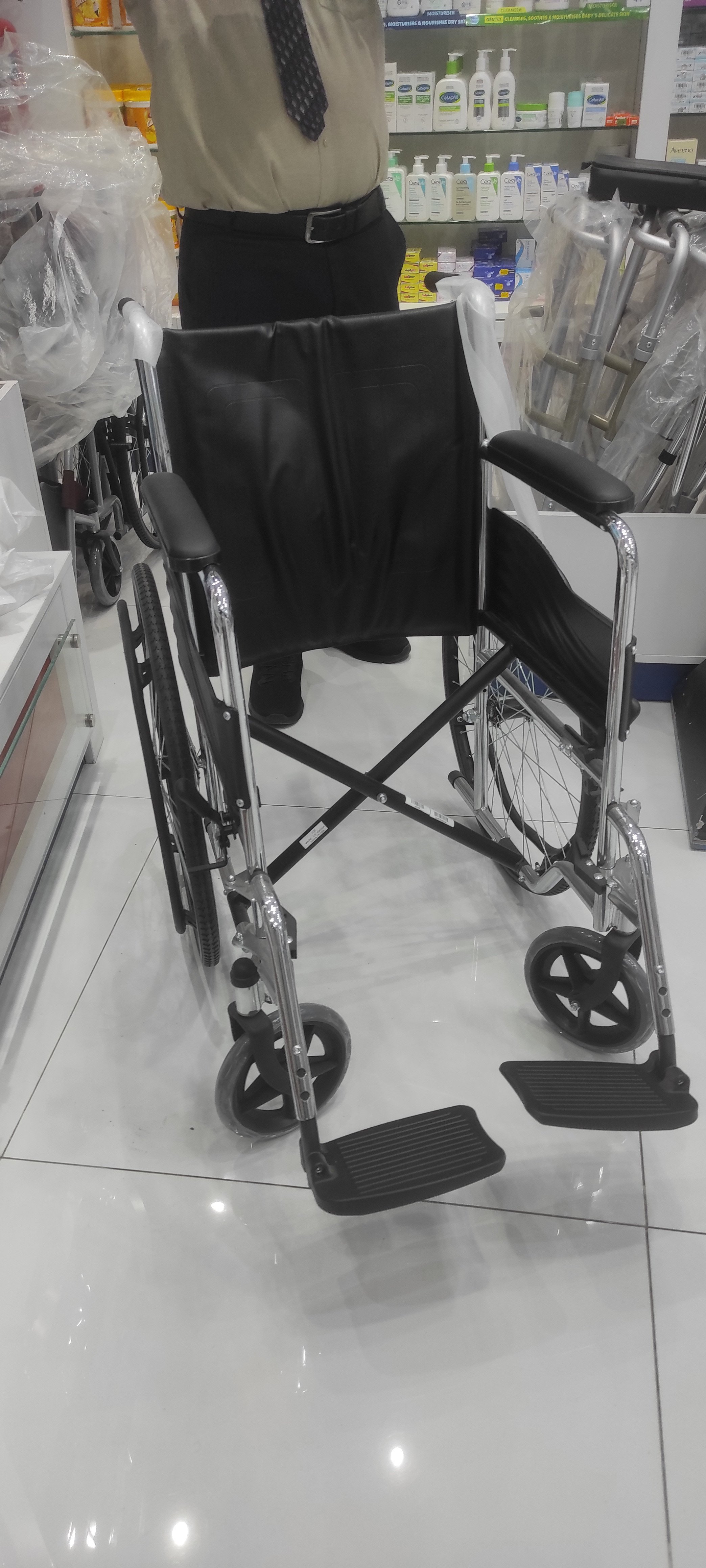 Wheel chair  - Image 2