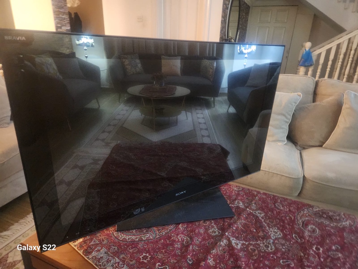 SONY FULL HD TV - Image 4