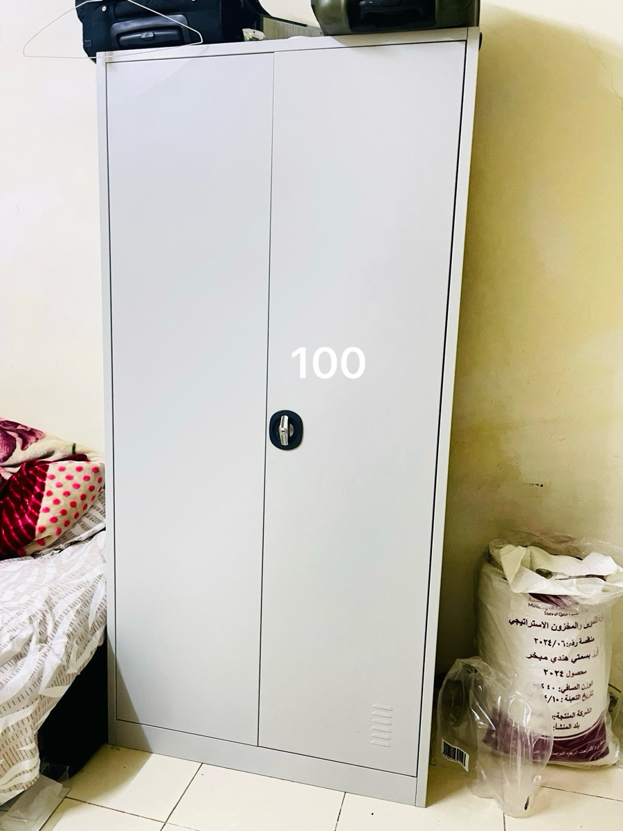 Bed with mattress, wardrobe ,dressing table and dining table - Image 2