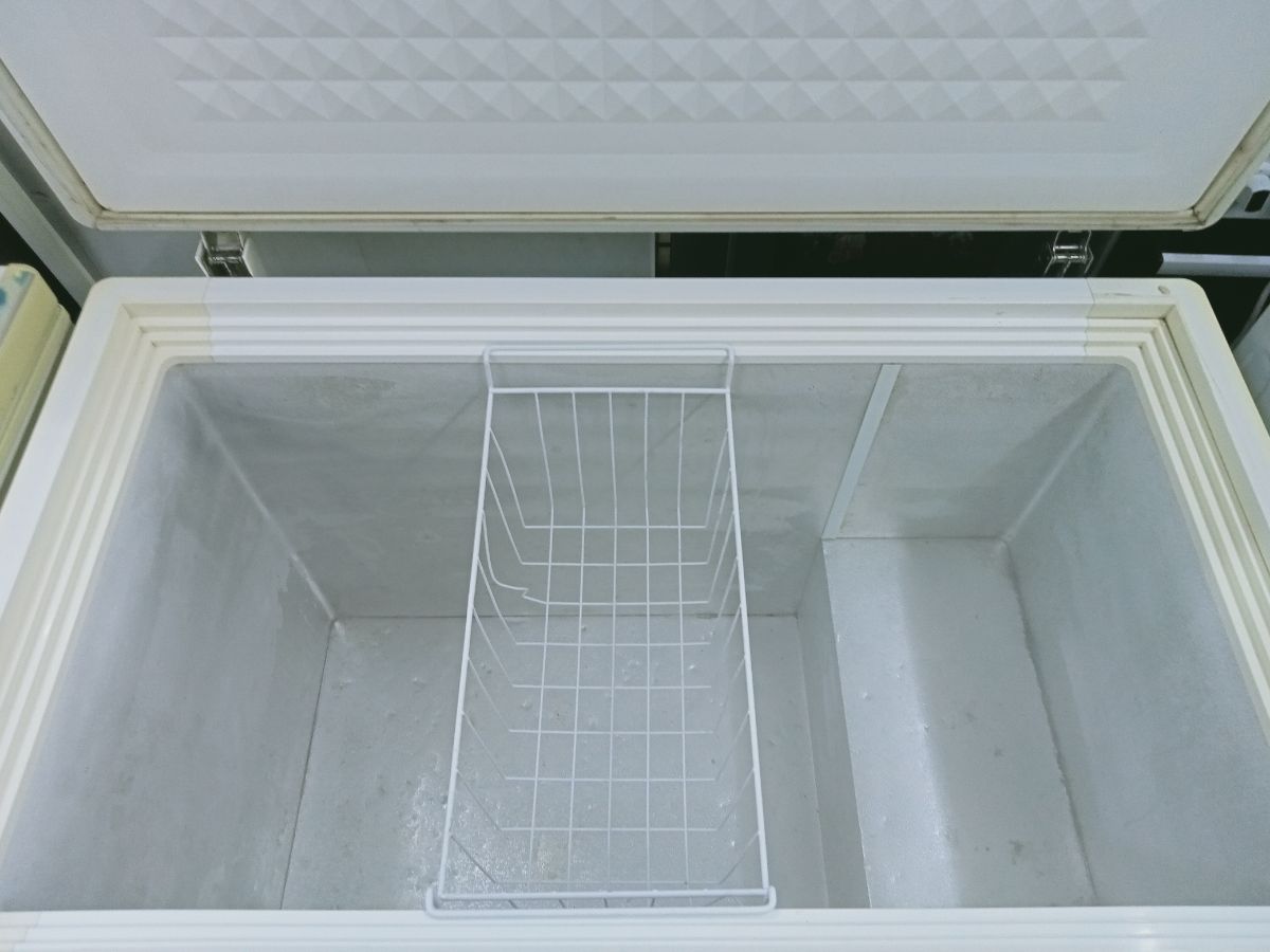 TCL deep freezer for sale - Image 3