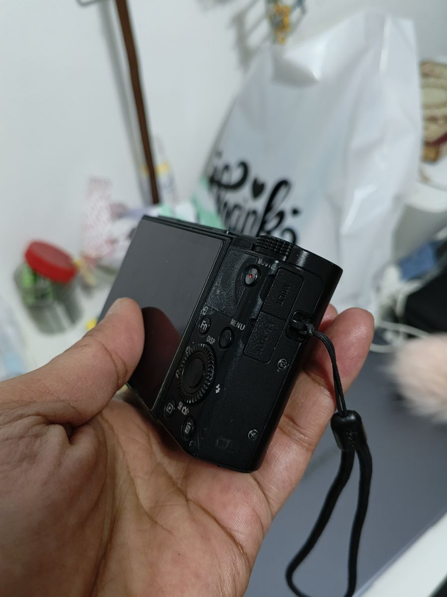 Sony RX100 Mark V - Image 3