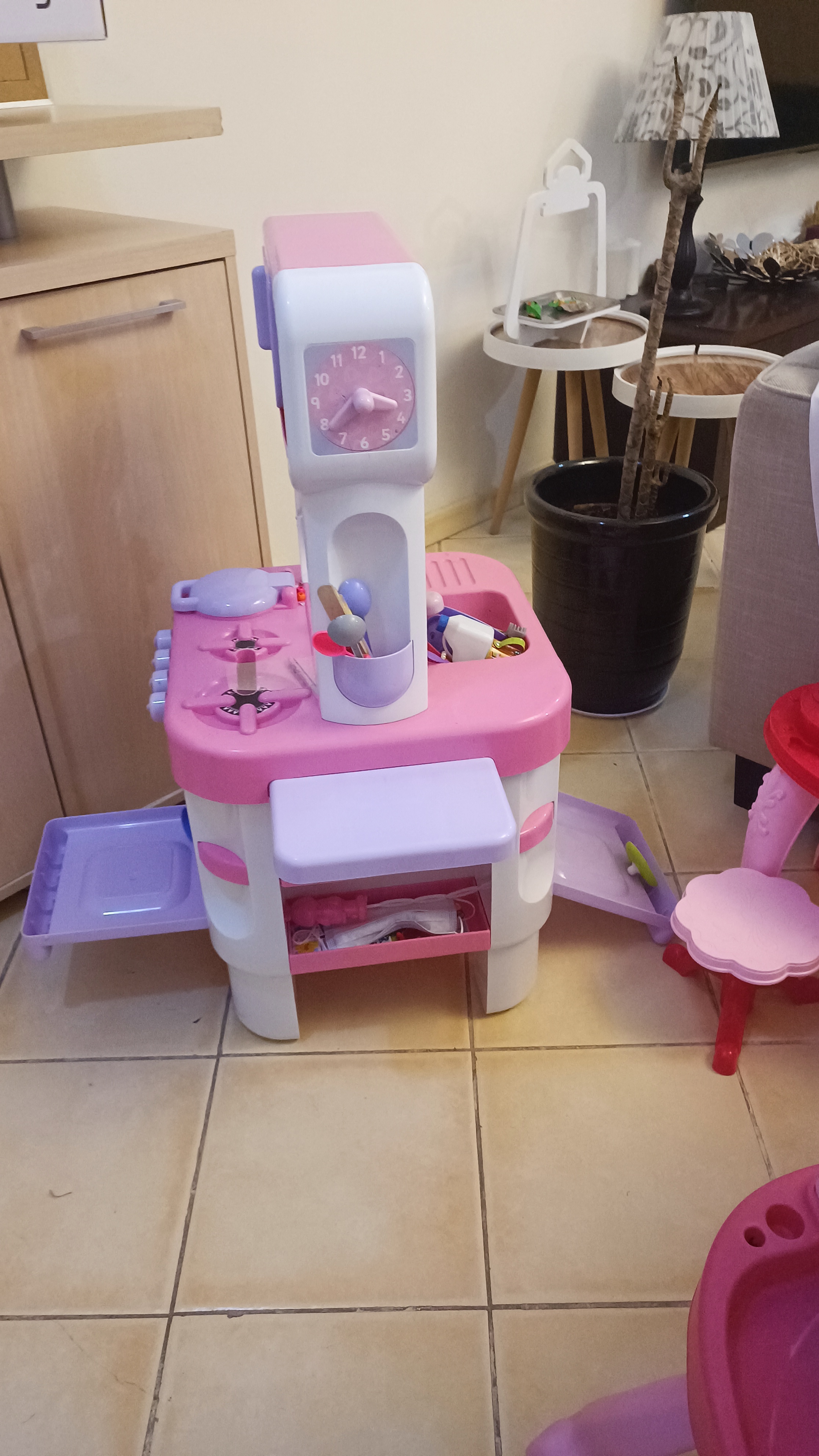 Kids kitchen and mirror and board - Image 5