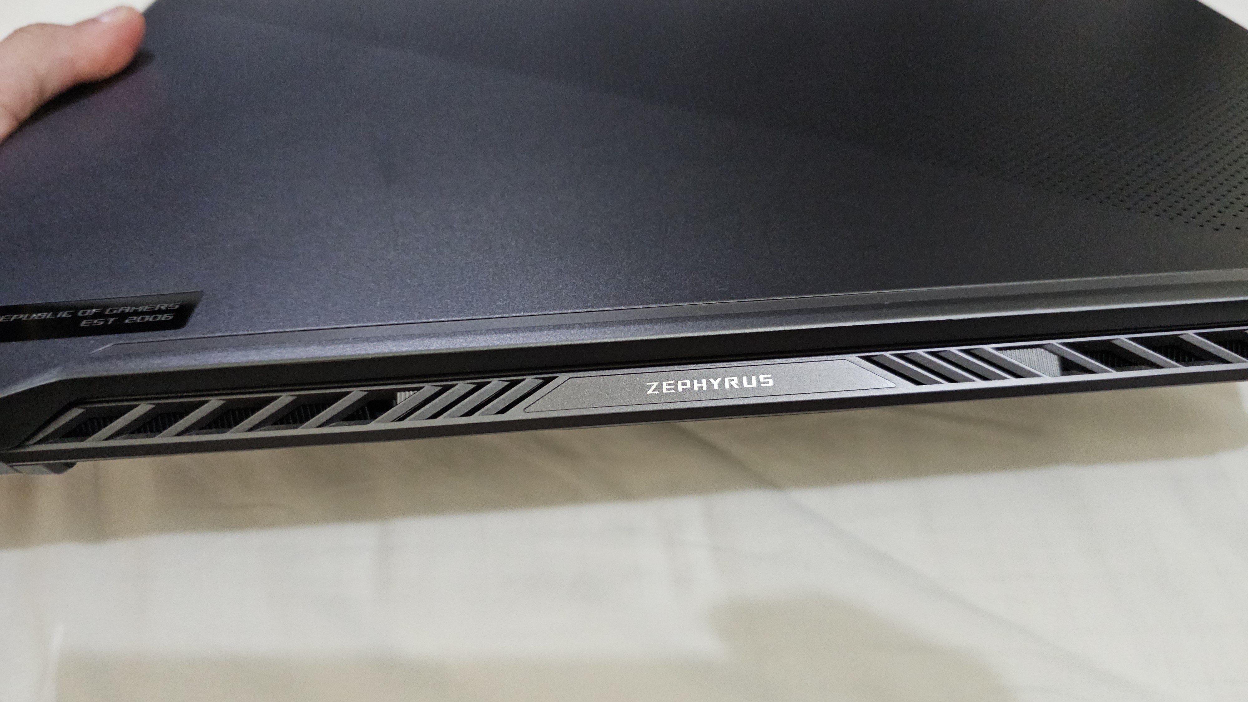 Asus Zephyrus G14  - Image 9