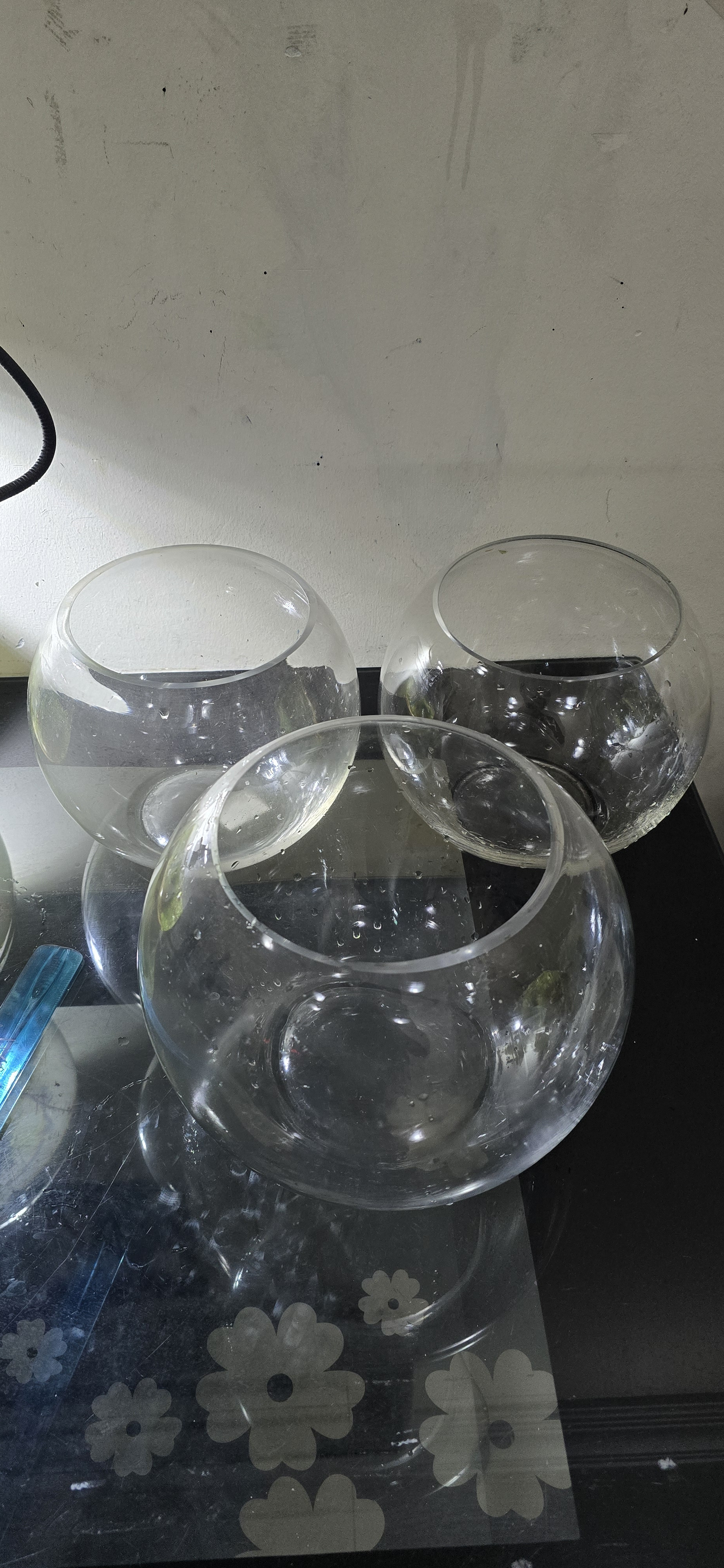 Aquarium fish bowl - Image 1