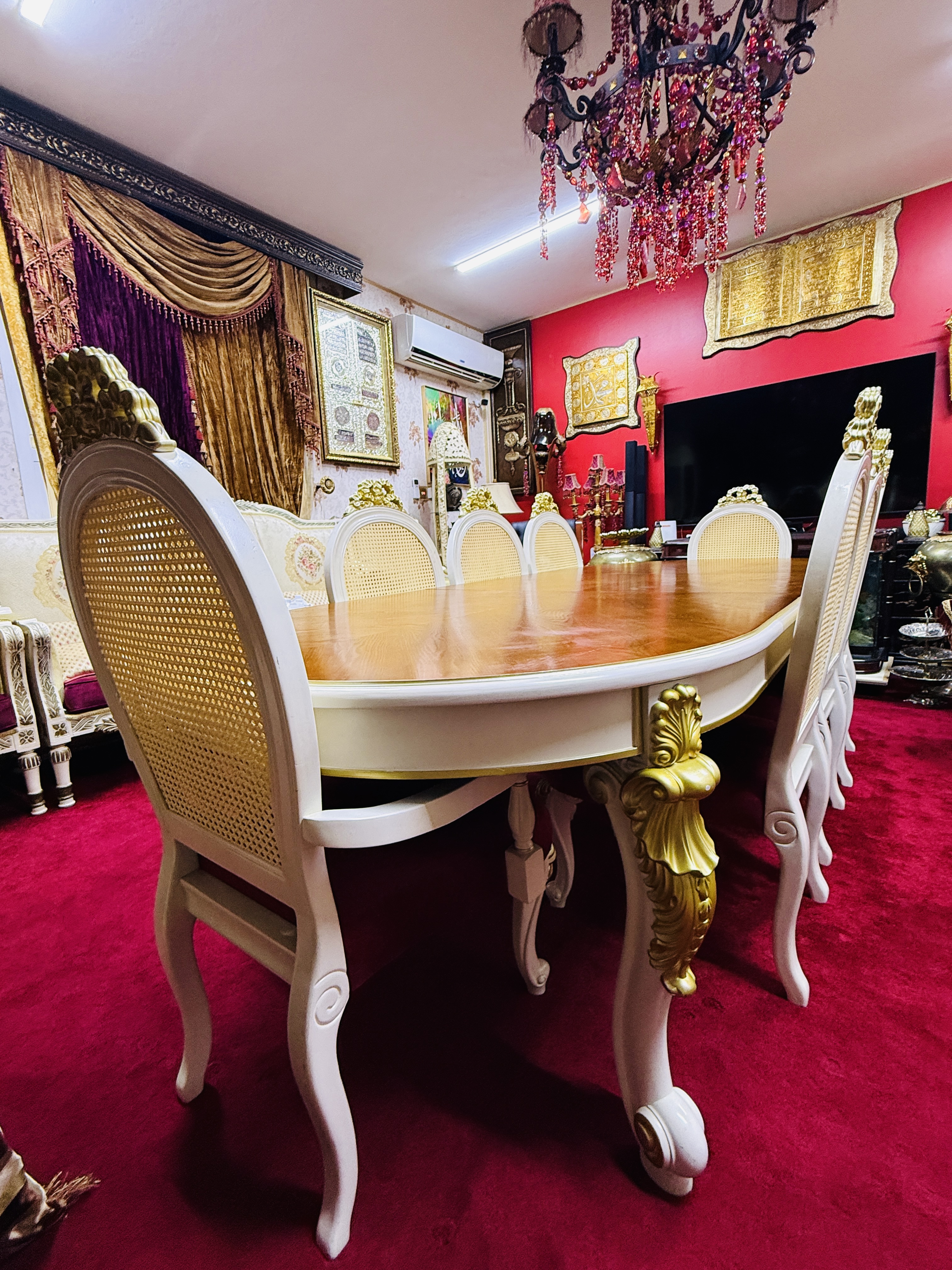 Luxury 8 Seater Dining table Flawless condition. - Image 7