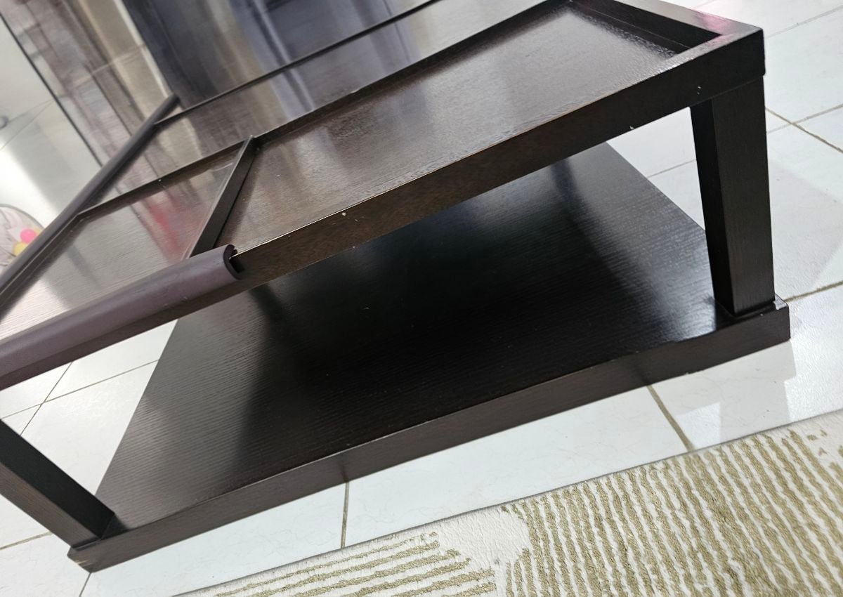 Stands and tables - Image 5