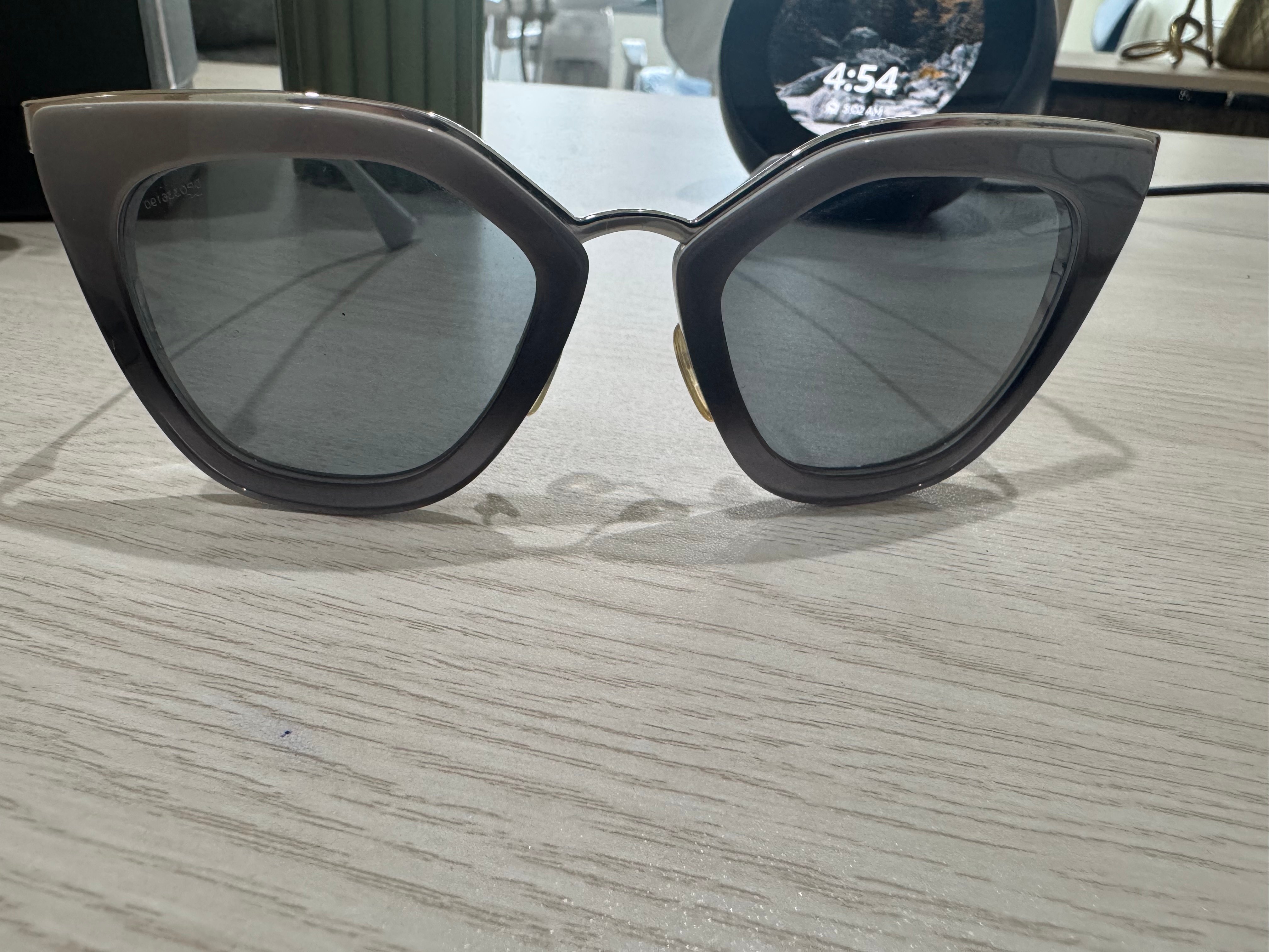 نظارات شمسية Prada / جديد - Image 8
