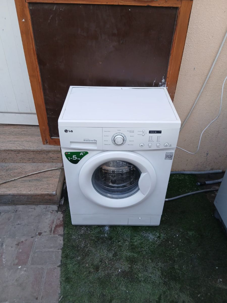 LG 5kg washing machine for sell - Image 1