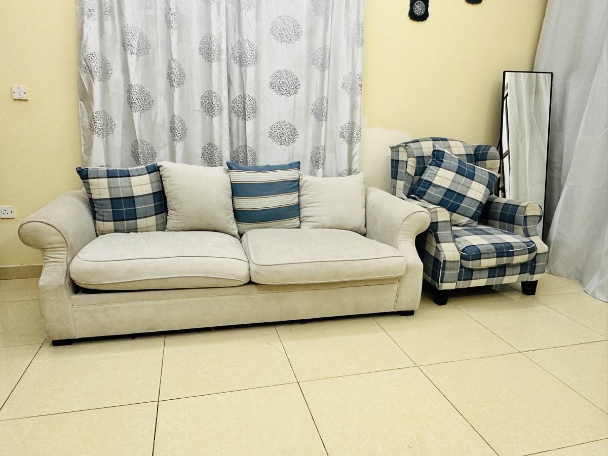 Sofa set 3 seats and 1 seat - Image 4